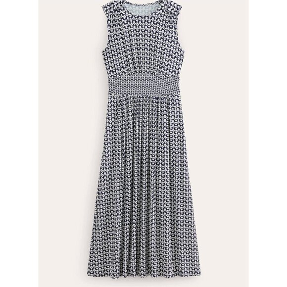 Elegant Blue and White Patterned Dress - Picture 6 of 13